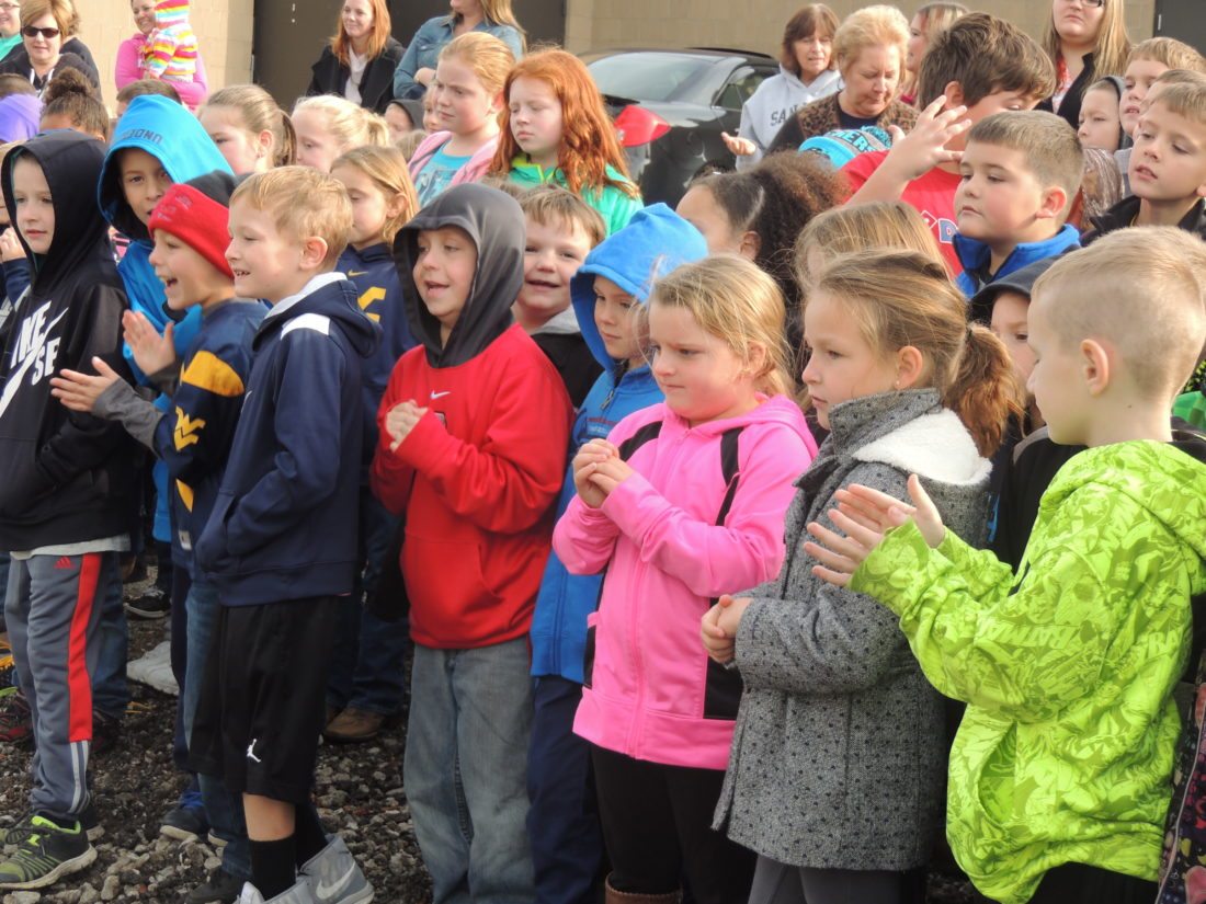 Washington Lands Elementary School Students Celebrate Fall in Marshall